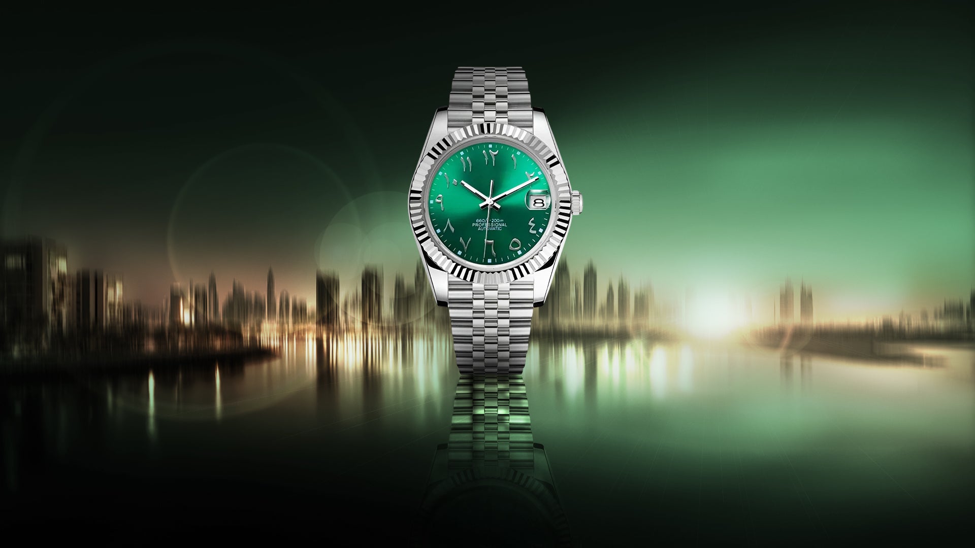 Seiko Mod Datejust Royal Green Arabic Lifestyle Aufnahme mit smaragdgrünem Zifferblatt, arabischen Ziffern und Jubilee Edelstahlarmband