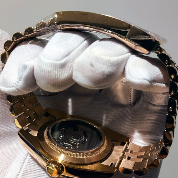 Seiko Mod Datejust Chocolate Crystals Rose Gold mit NH35 Automatikwerk durch Saphirglas sichtbar