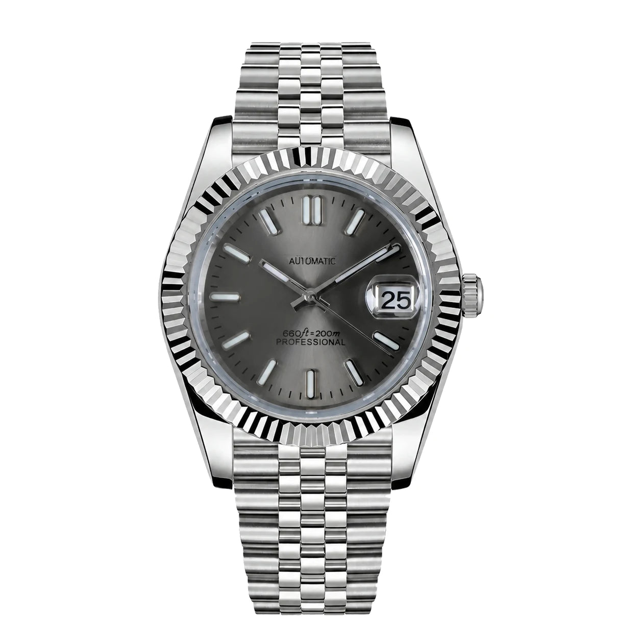 Frontalaufnahme der Seiko Mod Datejust Grau mit geriffelter Lünette und Edelstahlgehäuse