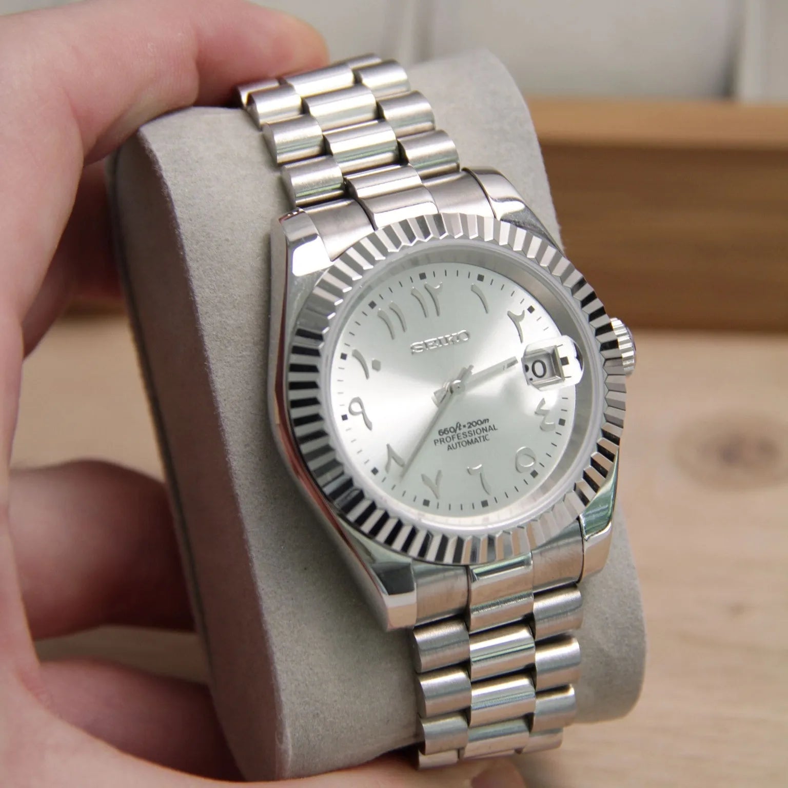 Seiko Mod Datejust Silver Arabic mit Edelstahlgehäuse, 40mm Gehäuse und Oyster Armband