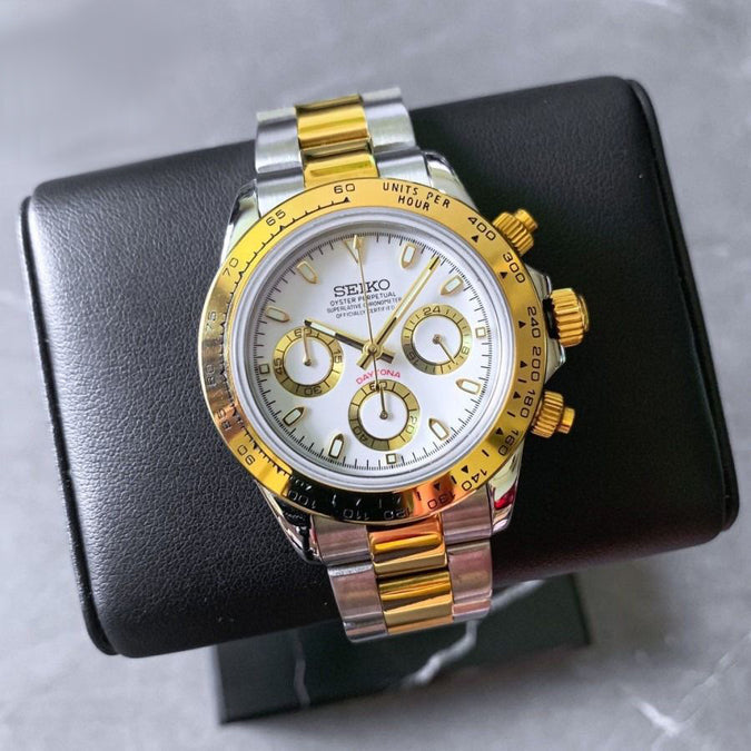 Seiko Mod Daytona Silver Gold White zweifarbig in Edelstahl und Gold mit weißem Zifferblatt, goldenen Subdials und Tachymeter-Lünette